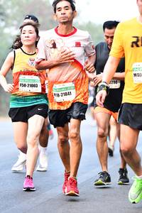 BIB: 290, 21003, 21841
                            <button type="button" onclick="openModal(10164427)" class="btn btn-primary btn-sm float-right btn-popup" data-toggle="modal" data-target=".modal-high-quality">
                        <i class="fas fa-shopping-cart"></i> Add to Cart
                    </button>
                                            <button type="button" onclick="isThisMe(10164427, true)" class="btn btn-success btn-sm float-right btn-popup btn-isme hidden" data-toggle="tooltip" data-placement="bottom" title="นี่คือรูปของคุณใช่ไหม คลิกที่นี่เพื่อเอาเข้าอัลบั้ม">
                        <i class="fas fa-plus"></i> Add to album
                    </button>
                    <button type="button" onclick="isThisMe(10164427, false)" class="btn btn-warning btn-sm float-right btn-popup btn-isnotme hidden">
                        <i class="fas fa-ban"></i> Remove from album
                    </button>